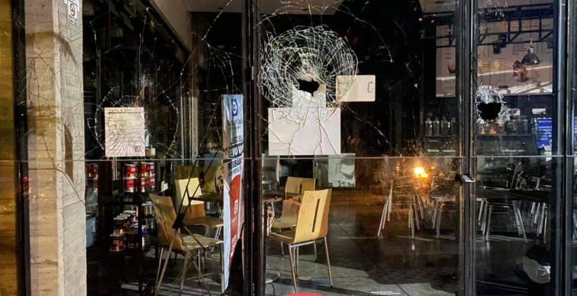 Desmienten un ataque a balazos a Café Punta del Cielo en